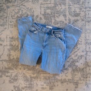 Abercrombie and Fitch 90's high rise straight ultra high rise size 26 jeans!
